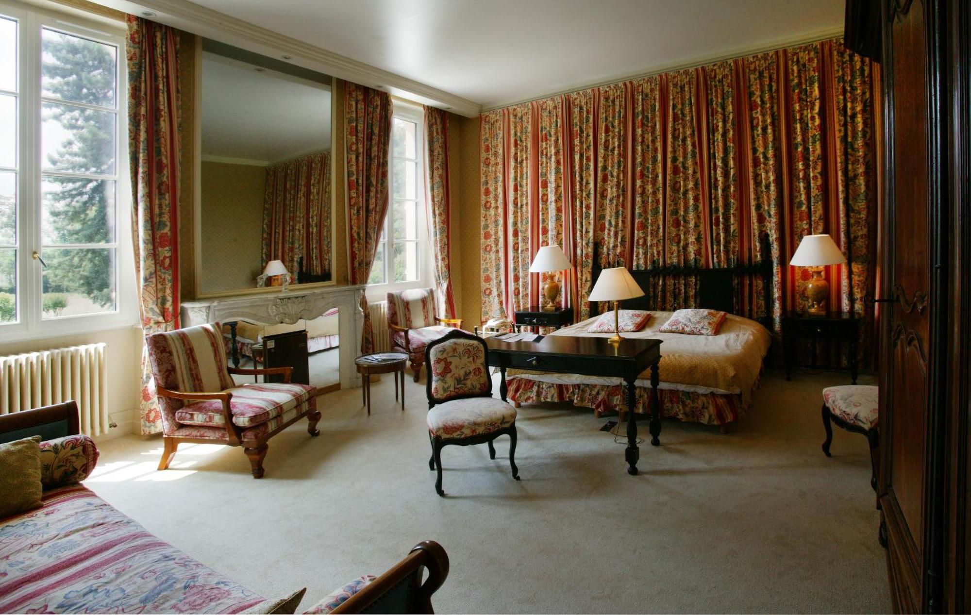 Le Manoir De Bellerive 4*
